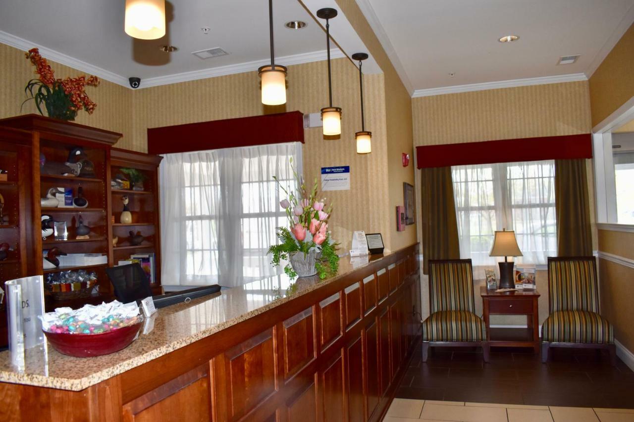 Best Western Plus Easton Inn & Suites Exterior photo